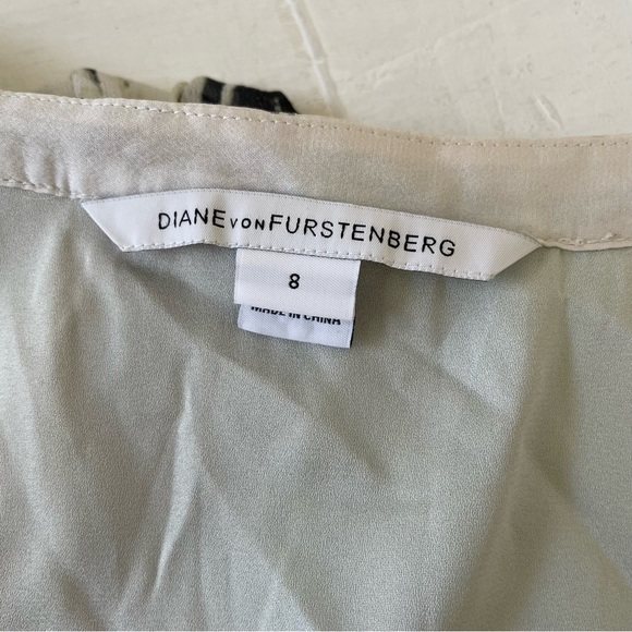 Diane Von Furstenberg Fleurette Flowy V Neck 100% Silk Spring Marble Dress 8 - Picture 6 of 9